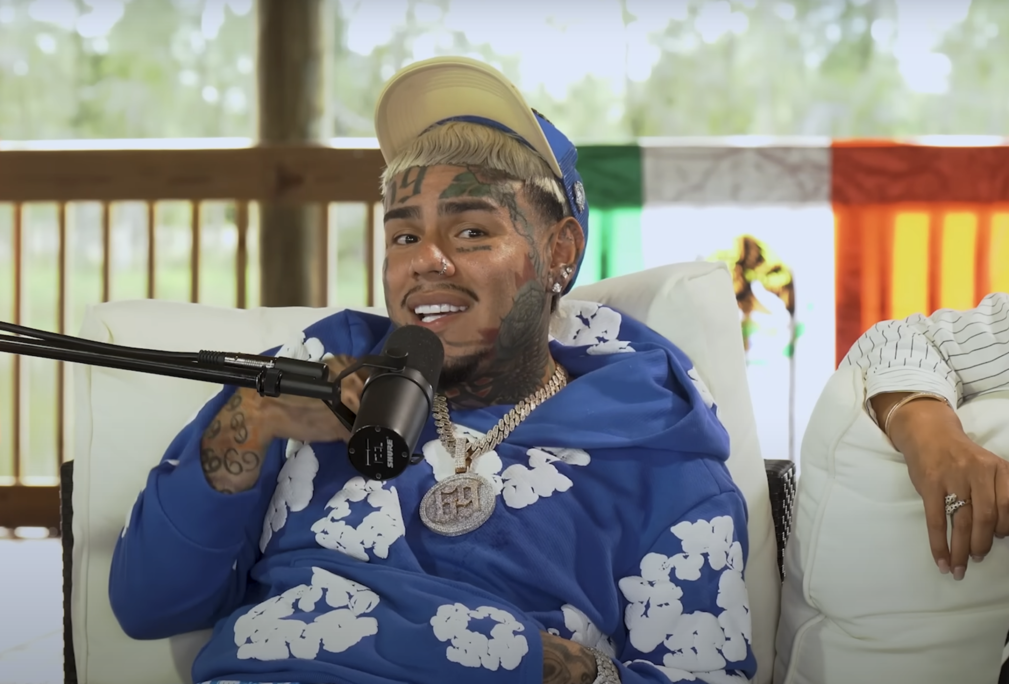 6ix9ine asegura haber huido de República Dominicana a través de Haití